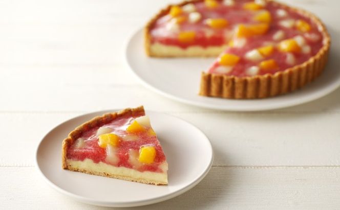 ケーキ あまおう苺のタルトケーキ 6号 約18cm 4～6人分 お菓子 焼菓子 洋菓子 いちごタルト 彩り鮮やか 記念日 お祝い 誕生日 イベント ホールケーキ フルーツタルト フルーツケーキ 