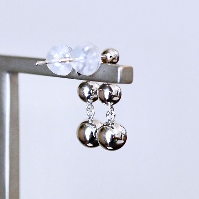 K18WG(18金) ホワイトゴールド 地金 ボール 3連 ピアス 保証書付 M760-1 242-030-a