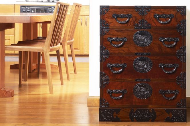 仙台箪笥 五ツ抽箪笥 拭き漆塗り (申込書返送後、1ヶ月～6ヶ月程度でお届け)|06_kyk-040301