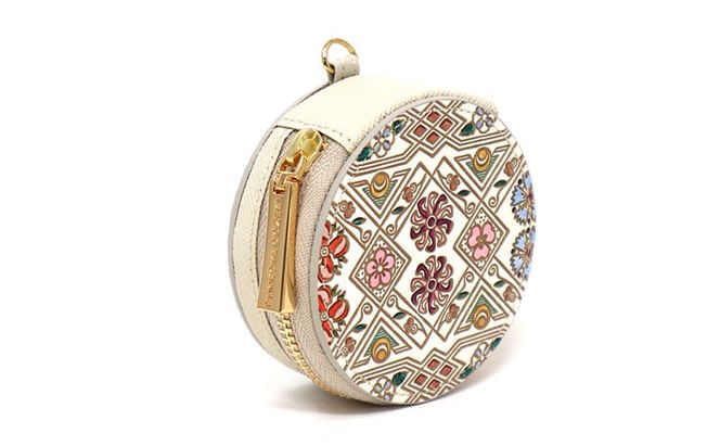 【文庫屋大関】マカロンポーチ 花菱【皮革工芸品】 ポーチ ミニポーチ 小物入れ アクセサリー入れ イヤホン入れ 収納 保管ケース 手のひらサイズ  本革 革 皮革 工芸品 工芸 雑貨 ギフト プレゼント 日本製 東京