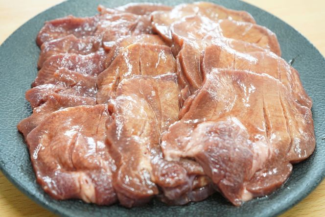 【ふるさと納税】和顔 厚切り牛たんセット[塩味×2ｐ] 1kg(500g×2p)　 肉 牛肉 牛タン タン 仙台市 名物 グルメ 厚切り プレミアム  ジューシー  ギフト 冷凍保存  食べ比べ 高級 贅沢 041009_GU001