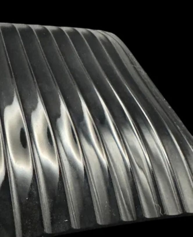 波スクエアプレート L 乱糸(マット仕上げ)漆黒［NF125］ 303446_CU90038VC04