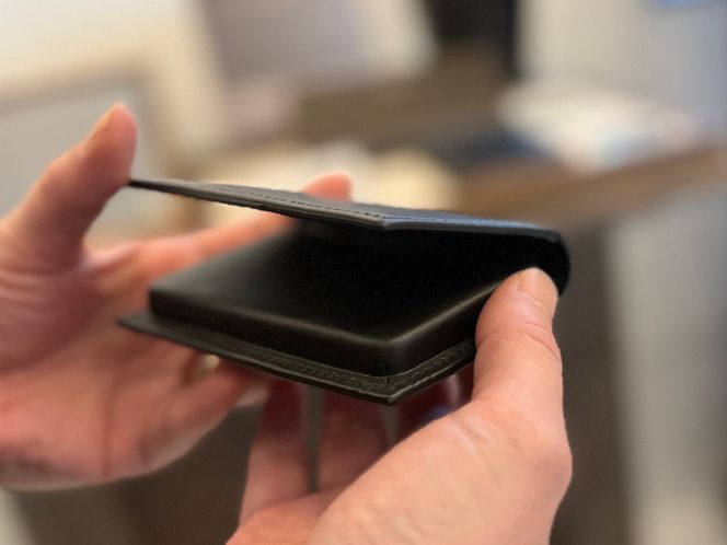 革職人が作る牛革名刺入れ Card case［BLK］ 304018_AX27VC02