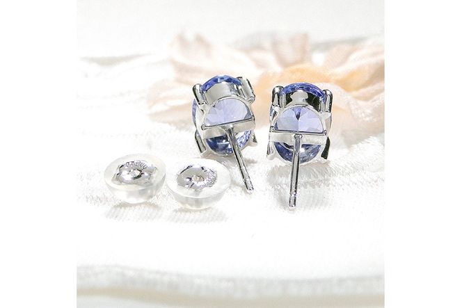 一粒ピアス プラチナ PT900 天然タンザナイト オーバル 大粒 2.3 一粒ピアス プラチナ PT900 天然タンザナイト オーバル 大粒 2.3