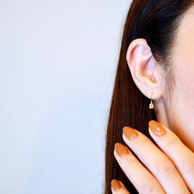 K18(18金) イエローゴールド 地金 クローバー ピアス フックタイプ シンプル 幸運 希望 幸福 愛情 健康 保証書付 KO-0069 242-027-a