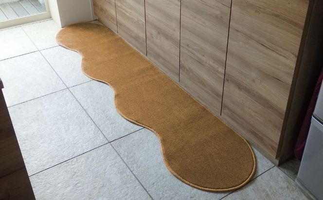 diw0137 北欧風キッチンマット ラグマットタイプ 45×255cm ピーナッツ型 オーカー 抗菌防臭 SEK 織人しきもの屋工房