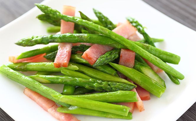 【2026年春発送】北海道 富良野産 アスパラガス サイズ混合 約800g 30本前後 露地栽培 (山本農園)  野菜 新鮮 直送 朝採り アスパラガス 道産 北海道 ふらの 