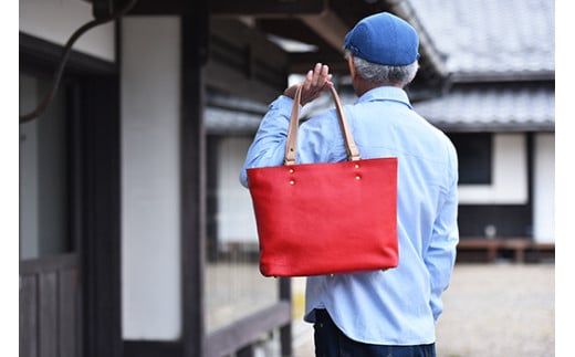 近江牛レザーを贅沢に使った　本革トートバッグ　ルビーレッド【CC39W】（滋賀県　近江八幡市）