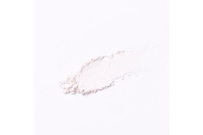 【YUHUNE】世界初！独自加工技術から生まれた球状シルク100％配合 フェイスパウダー（クリア） 5g　GM00001