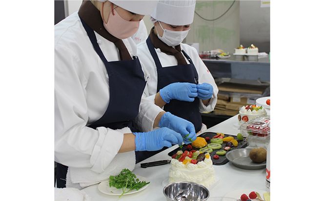 地元の高校生と共同開発！「りんごとおいものパウンドケーキ」6個 セット サンラヴィアン 岡山県 里庄町 送料無料 お菓子 スイーツ 洋菓子 焼菓子 おやつティータイム お茶菓子 甘いもの 程よい酸味 