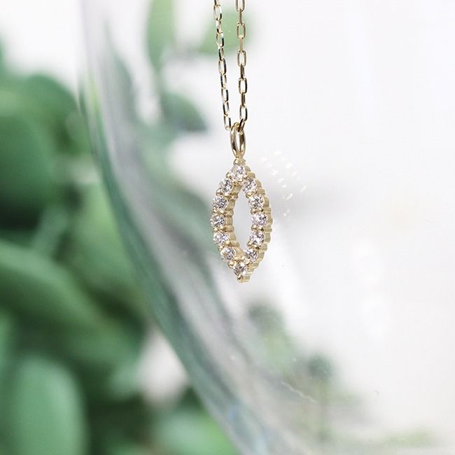 K18 0.08ct マーキス型ダイヤモンドペンダント　BQ-208