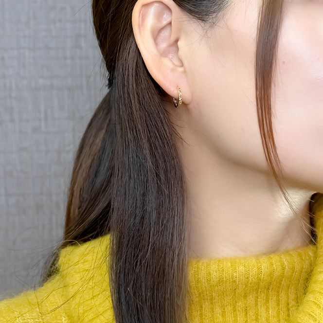 18金 フープ ピアス 18k フープピアス シンプル ゴールド 透かし ホワイトゴールドk18 イエローゴールドk18 人気 ジュエリー プレゼント 贈り物 おしゃれ 普段使い ペア231213mro401yw SWAA212