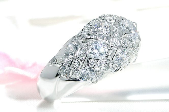 Pt950 ダイヤモンド リング Gカラー VS2 VG【2.9ct】【中央宝石研究所ソーティング付】 CSR0364-pt SWAV076