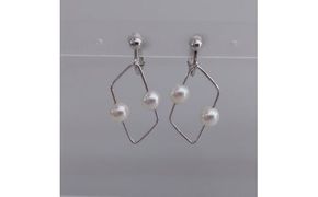 20-30伊勢志摩あこや本真珠イヤリング・レクタングル(横)R