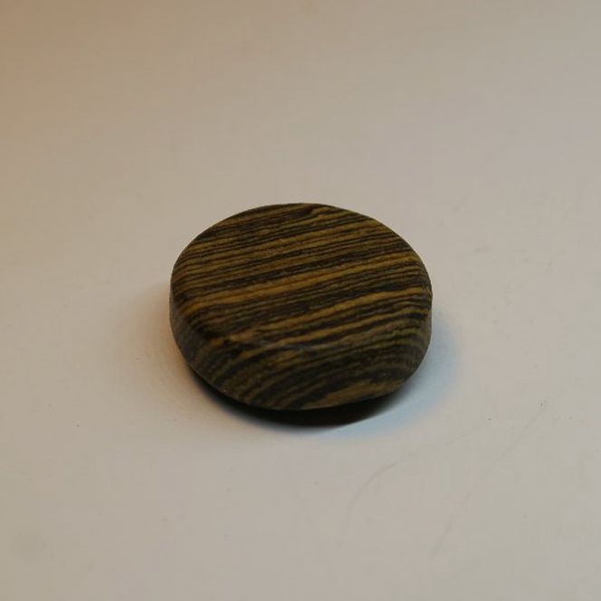 木製サムレスト セルマー、ヤマハ兼用 ［195S18］ 木製 サムレスト セルマー ヤマハ兼用 選べる 素材 シタン グラナディラ ボコーテ 肌触り 優しい素材 幅広い分野 黒色 硬い木 茶褐色 黄色 杢目 柔らかい木 管楽器用 愛知県 小牧市 送料無料