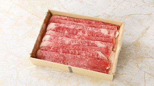 【カネ吉山本】近江牛すきやき用[上]　【500ｇ】【Y081W1】（国産牛　和牛　ブランド牛　ブランド和牛　黒毛和牛　牛肉　肉　高級　人気　おすすめ　神戸牛　松阪牛 に並ぶ 日本三大和牛 近江牛）