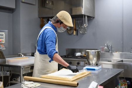 【プレミアム米粉ロールケーキ】赤の煌きラズベリーロール 2本セット【グルテンフリー 誕生日 ギフト 洋菓子 焼菓子 ラズベリー】(H053309)