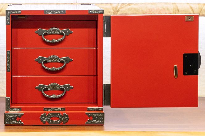 【彫金手打金具】仙台箪笥 舟箪笥 ≪鶴亀松竹梅≫ 朱色漆塗り (申込書返送後、3ヶ月～10ヶ月程度でお届け)|06_kyk-250201