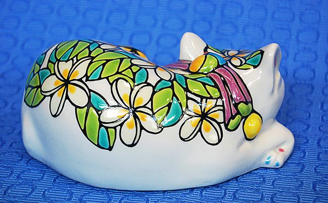 九谷焼「眠り猫 プルメリア」糠川孝之作 a05 民芸品 工芸品 インテリア 