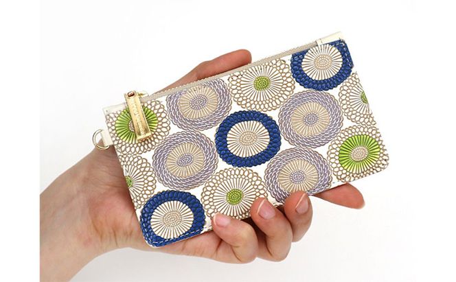 【文庫屋大関】すっきりカードケース　笠菊＜水明＞【皮革工芸品】 ファッション小物 雑貨 フラグメントケース 小銭入れ付き 収納 スマート 日本製 花柄 キク 