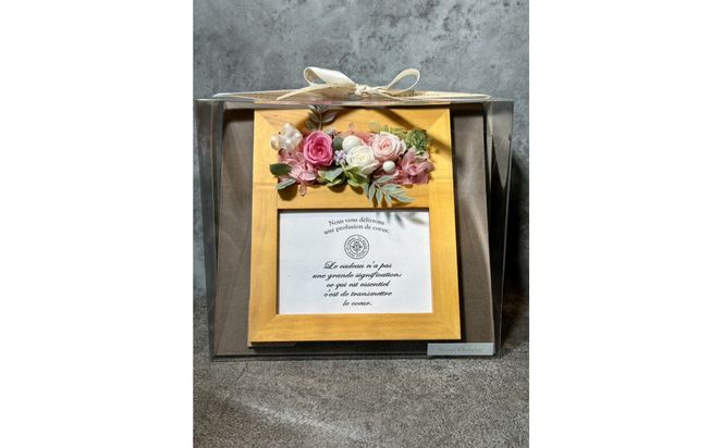 ブリザードフラワーのフォトフレーム（木製スタンドタイプ)【ピンク】 322032_GC003VC02