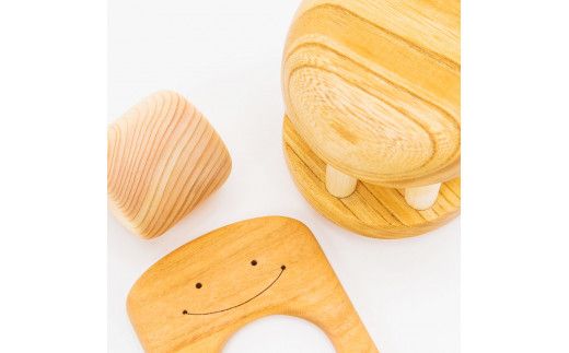 【CF-R7hbk】YKS015　山のくじら舎 赤ちゃんのおでかけ宝石セット　おつきさま 木製 玩具 セット つみ木 歯固め コロコロ ギフト 包装 ラッピング プレゼント 贈り物 贈答 出産祝い 誕生日祝い のし 熨斗対応 高知県産