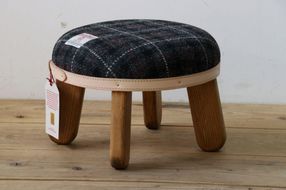 まぁるいスツール【ブラック＆グレーチェック】 子供 椅子イスキッズ HARRIS TWEED（ハリスツイード）家具 	Z111VC02