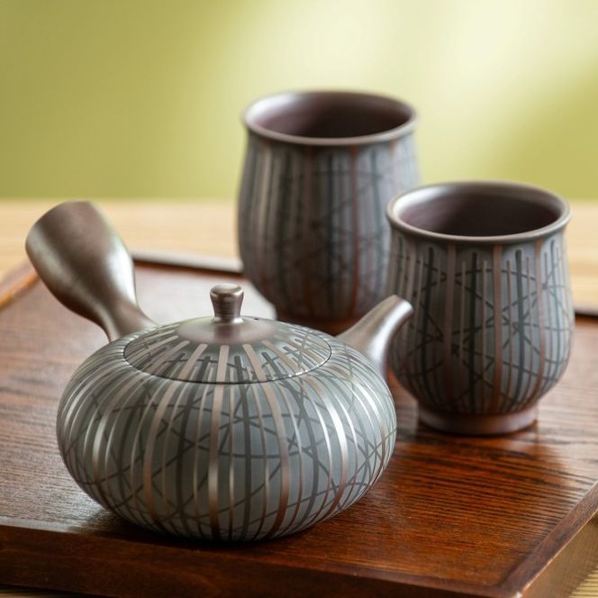 茶道具　萬古焼　色絵　鹿　香合　時代箱　C　R4456 茶道具 京焼 三浦竹軒造 赤絵呉須 香合 共箱 C R5435 - メルカリ