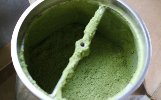 【 マツリカサボン 】 国産 農薬不使用 粉末よもぎ茶 3袋 / よもぎ粉末茶 数量限定 国産 岡山 真庭 粉末 岡山県 真庭市産 MATSURIKA SAVON 【savon012-01】