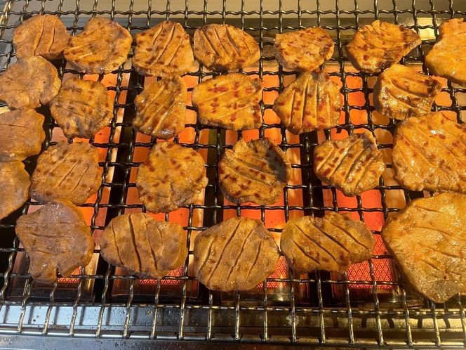厚切り牛タン 4人前 480g 冷凍　【 焼肉 バーベキュー BBQ おうち焼肉 食べ物 食材 夕飯 休日 熟成 柔らかい 旨味 味付き牛タン 味付け牛タン 】 041009_CN004