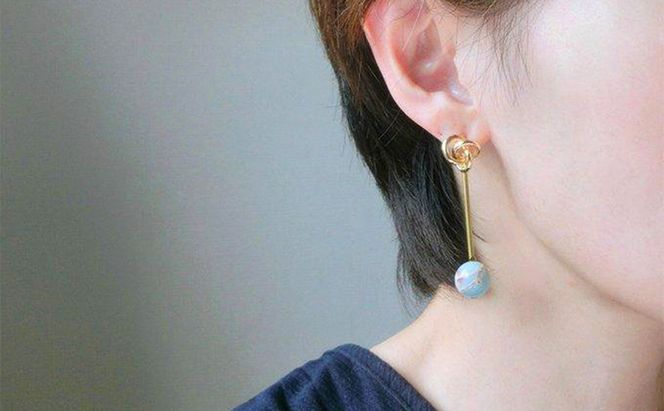 loose knot ピアス アクセサリー 1個【シンプル ブルー ブラウン 天然石 ゴールド 2way クール シャープ 可愛い ギフト プレゼント ハンドメイド 手作り  職人 上品 華やか  ドレス 大人の雰囲気  ラッピング 母の日 結婚式 Q 北海道 幕別町】