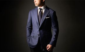 これさえあれば安心の幅広い場面に使えるネイビースーツ お仕立券 ファッション 服 男性 メンズ 