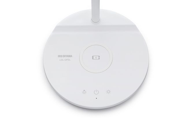 LEDデスクライトQi充電シリーズ 平置きタイプ 調光・調色 LDL-QFDL-W ホワイト デスクライト LED 調光 調色 ワイヤレス充電 おしゃれ アイリスオーヤマ コンパクト 折りたたみ式 Qi充電 勉強 テレワーク