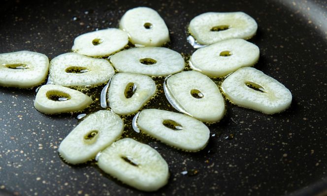 【訳あり】毎日食べて元気モリモリ！国東産乾燥にんにく/バラ0.8kg/こだわり減農薬栽培_2611R