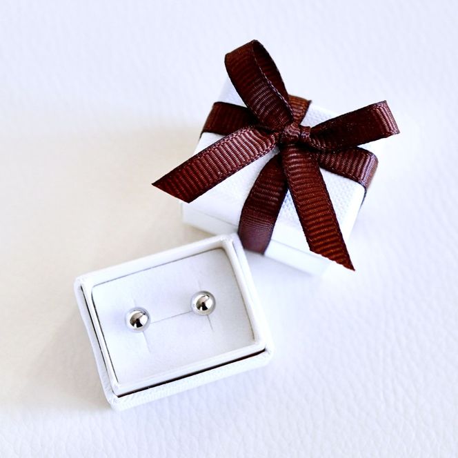 【ジュエリー】Pt900 プラチナ  地金 シンプル ボール ピアス (5mm) 保証書付 KO-0003 242-009-a