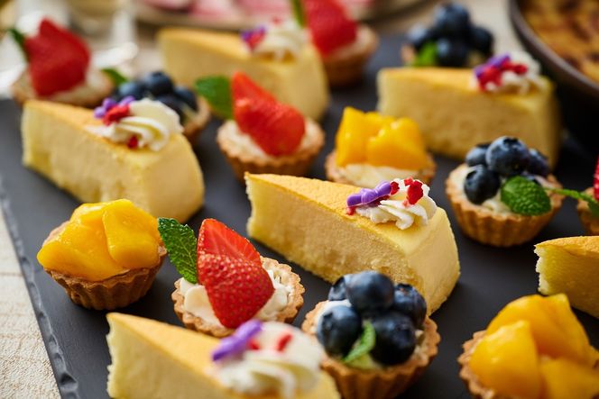 【ホテルグランヴィア京都／カフェレストラン ル・タン 】ディナーバイキング2名様分｜京都駅直結 人気ホテル カジュアルダイニング 食事券［ 駅直結 大規模 カフェレストラン ディナー バイキング ペア食事券 2人 人気 おすすめ 食事 ビュッフェ グルメ 旅行 観光 ホテル ふるさと納税 261009_A-LA911