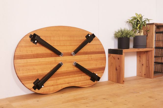 折りたたみローテーブル そら豆型 Mサイズ (天然木／完成品) 木目が美しい横はぎ材使用｜新星金属製作所 大阪府 守口市 ナチュラル テーブル 折りたたみ ローテーブル リビング 子供 子供部屋 おしゃれ 家族 [2504]