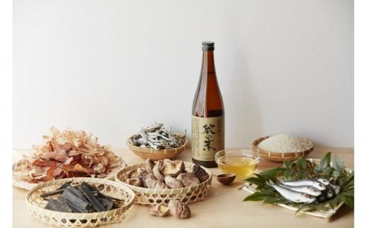魯山人に捧ぐ 純米料理酒 蔵の素 720ml x 6本 純米酒 大和川酒造店 発売元 株式会社片山