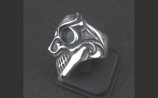The skull of twofacedness ring