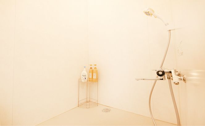 ゲストハウス松よし ご宿泊券 エコノミーシングルルーム 1泊1部屋1名様 宿泊チケット 一人旅 一人旅行 一人部屋 和 モダン 無人ゲストハウス 料理ができる オープンキッチン 喫煙ルーム トイレ シャワールーム 