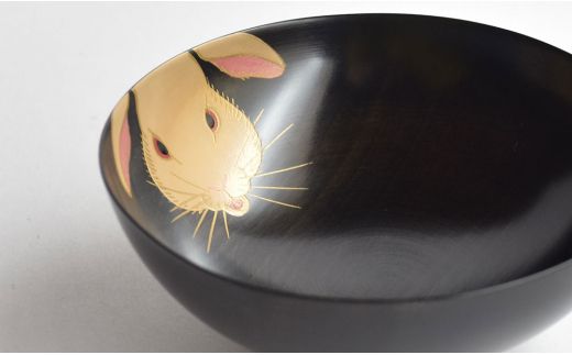 山中漆器 干支 蒔絵盃 干支盃 卯 黒摺 うさぎ 酒器 盃 蒔絵 漆器 父の日 母の日 敬老の日 ギフト 伝統工芸 工芸品 国産 日本製 復興 震災 コロナ 能登半島地震復興支援 北陸新幹線 F6P-0426