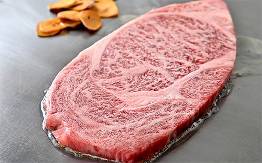 【4等級以上】近江牛 ステーキ用肩ロース【720ｇ（180g×4枚)】【AB46W】