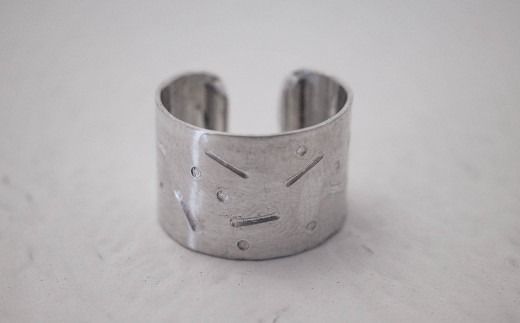 cloudy イヤーカフ 1個 / 片耳用 シルバー アクセサリー シンプル 小物 日用品 雑貨