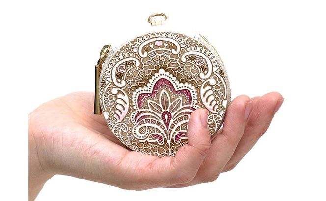 【文庫屋大関】マカロンポーチ アンティークレース＜ピオニー＞【皮革工芸品】 ポーチ ミニポーチ 小物入れ アクセサリー入れ イヤホン入れ 収納 保管ケース 手のひらサイズ  本革 革 皮革 工芸品 工芸 雑貨 ギフト プレゼント 日本製 東京