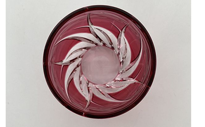 江戸切子 ぐいのみ 「焔」 金赤 【玻璃匠山田硝子】切子 グラス 工芸品 伝統工芸 酒器 クリスタルガラス 