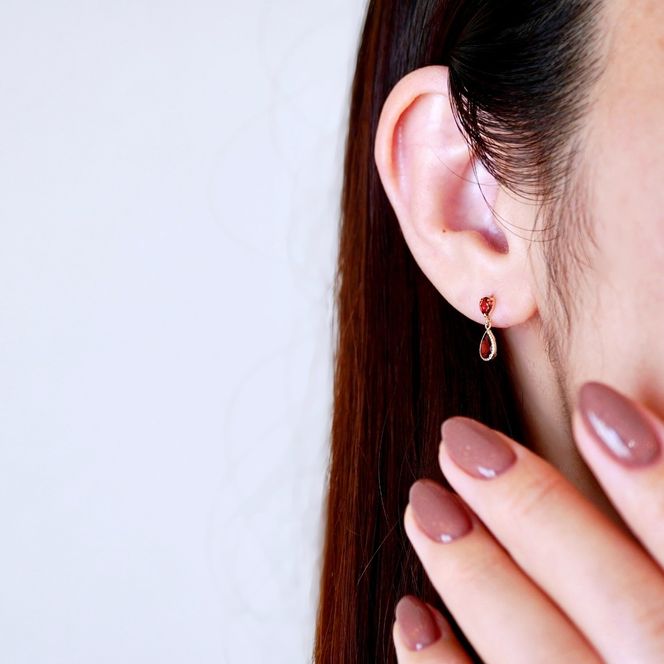 K10YG(10金) イエローゴールド 揺れる ガーネット アンティーク ピアス 保証書付 SR-2261 242-050-e