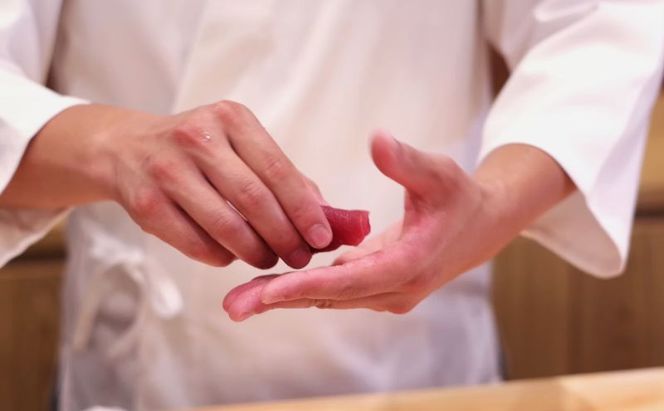 鮨　飛躍　旬の食材を使用したこだわり江戸前ディナーコース　チケット お食事券 寿司 握り 大とろ 穴子 ムラサキウニ 石鯛 赤貝 コース 旬の鮮魚 豊洲市場 墨田区 東京