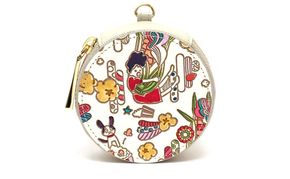 【文庫屋大関】マカロンポーチ 弾けるもろこしガール【皮革工芸品】 ポーチ ミニポーチ 小物入れ アクセサリー入れ イヤホン入れ 収納 保管ケース 手のひらサイズ  本革 革 皮革 工芸品 工芸 雑貨 ギフト プレゼント 日本製 東京