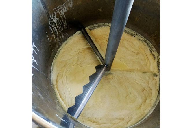 学校給食などの天ぷら油が大変身！地球に優しいエコなEM菌入石けん 海の京都 京丹後からお届け/粉石けん4kg　KG00005