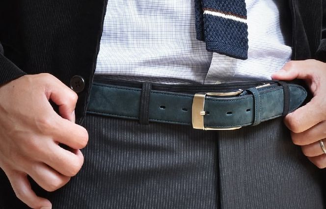 G2966 本革（ヌバック）ベルト35mm幅 ネイビー【革ベルト ベルト レザー ビジネス スーツ メンズ 仕事 ファッション 小物 日用品 雑貨】